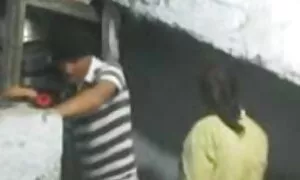 মেয়ে পদক্ষেপ-মাতার কন্যা কাঁচি ট্রেন বাংলা চুদাচুদির ছবি