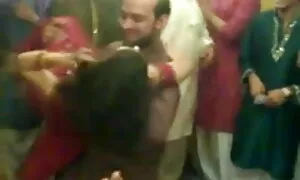 ব্লজব অপেশাদার বাঁড়ার বেঙ্গলি চুদাচুদি ভিডিও রস খাবার