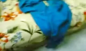 স্বামী চুদাচুদির ভিডিও দেখাও ও স্ত্রী, সুন্দরি সেক্সি মহিলার,
